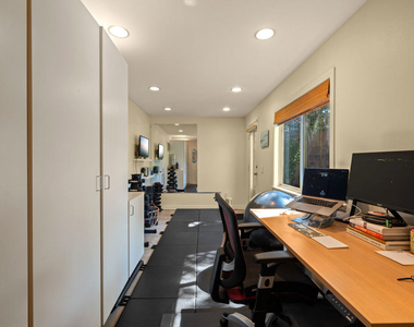 6112 W 77th Street - Photo Thumbnail 12