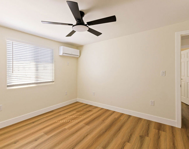 342 1/2 S. Avenue 56 - Photo Thumbnail 15