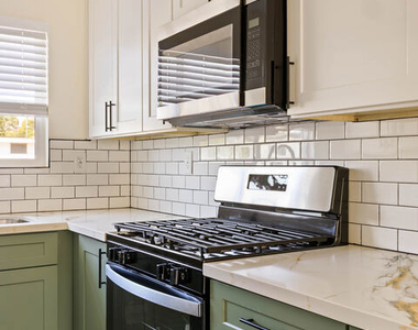 342 1/2 S. Avenue 56 - Photo Thumbnail 11