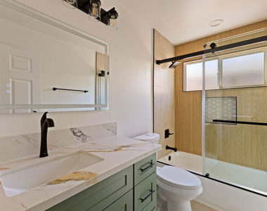 340 1/2 S. Avenue 56 - Photo Thumbnail 11