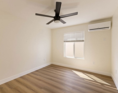 340 1/2 S. Avenue 56 - Photo Thumbnail 8