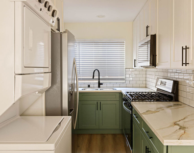 340 1/2 S. Avenue 56 - Photo Thumbnail 5