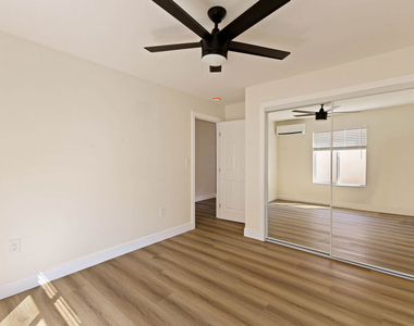 340 1/2 S. Avenue 56 - Photo Thumbnail 9
