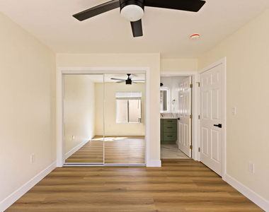 340 1/2 S. Avenue 56 - Photo Thumbnail 15
