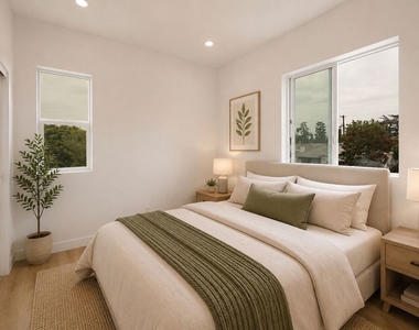 11223 Tiara Street - Photo Thumbnail 7