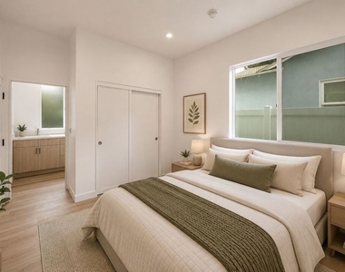 11223 Tiara Street - Photo Thumbnail 5