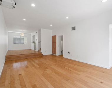 1828 Barry Avenue - Photo Thumbnail 5