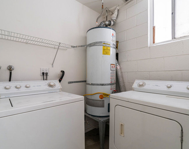 1828 Barry Avenue - Photo Thumbnail 32