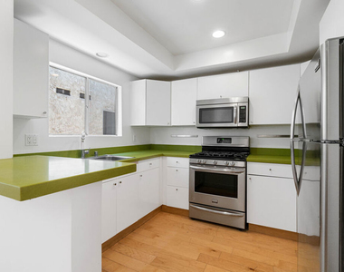 1828 Barry Avenue - Photo Thumbnail 15