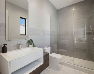 6252 Drexel Avenue - Photo Thumbnail 16