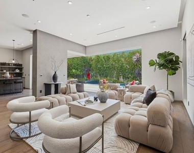 6252 Drexel Avenue - Photo Thumbnail 8
