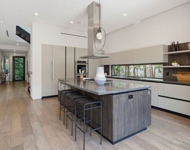 6252 Drexel Avenue - Photo Thumbnail 4