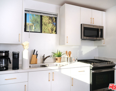 12713 Tiara Street - Photo Thumbnail 57