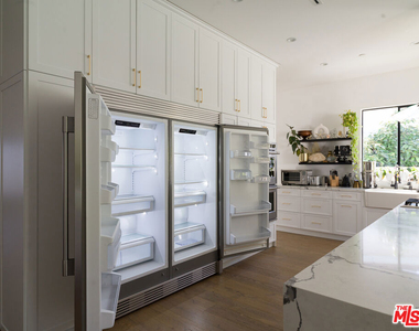 12713 Tiara Street - Photo Thumbnail 14