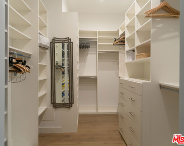 12713 Tiara Street - Photo Thumbnail 31