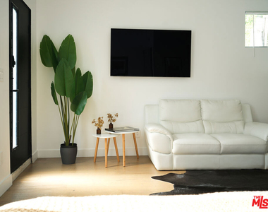 12713 Tiara Street - Photo Thumbnail 46