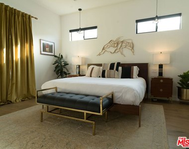 12713 Tiara Street - Photo Thumbnail 28