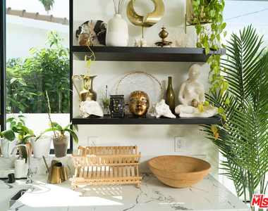 12713 Tiara Street - Photo Thumbnail 11
