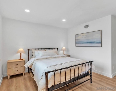 119 Spinnaker Court - Photo Thumbnail 11