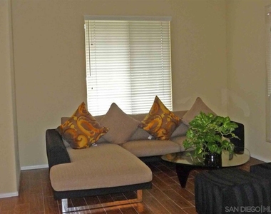 2263 Paseo Saucedal - Photo Thumbnail 8