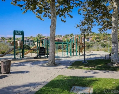 2263 Paseo Saucedal - Photo Thumbnail 19