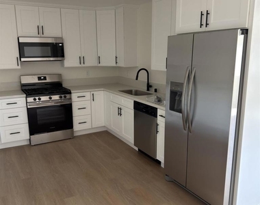 9759 Abbeywood Road - Photo Thumbnail 6
