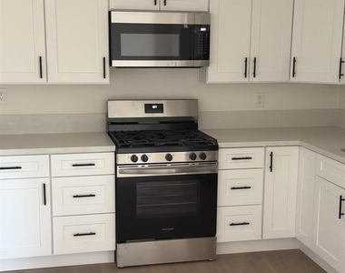 9759 Abbeywood Road - Photo Thumbnail 9