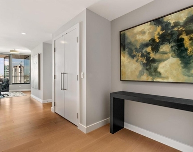 888 W E Street - Photo Thumbnail 9