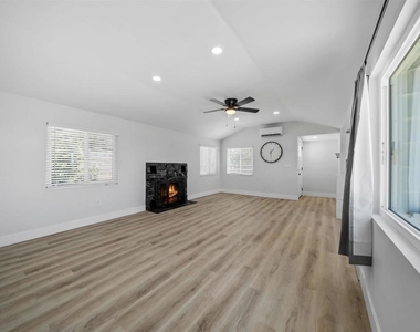 1730 Vista Del Valle Blvd - Photo Thumbnail 9