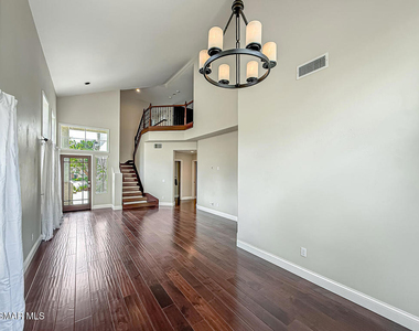 3159 Foxtail Court - Photo Thumbnail 8