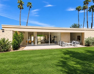 340 Desert Lakes Drive - Photo Thumbnail 12