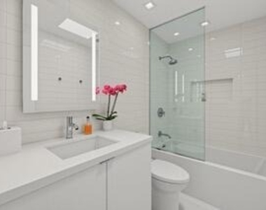 340 Desert Lakes Drive - Photo Thumbnail 11