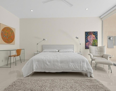 340 Desert Lakes Drive - Photo Thumbnail 7