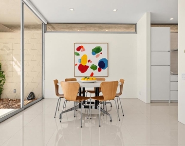 340 Desert Lakes Drive - Photo Thumbnail 4