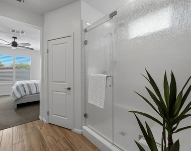 51270 N Two Palms Way - Photo Thumbnail 22