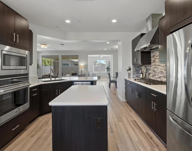 51270 N Two Palms Way - Photo Thumbnail 15