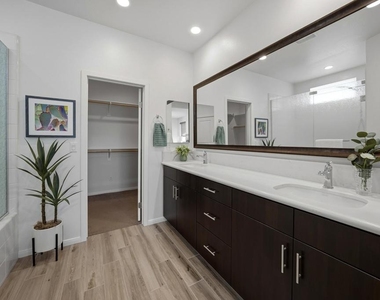51270 N Two Palms Way - Photo Thumbnail 21
