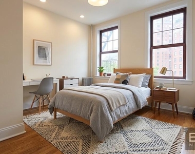 West 11th Street - Photo Thumbnail 2