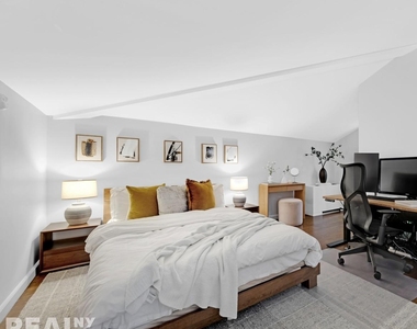305 Second Avenue - Photo Thumbnail 10