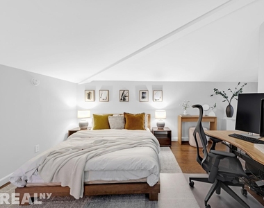 305 Second Avenue - Photo Thumbnail 11