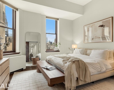 305 Second Avenue - Photo Thumbnail 7