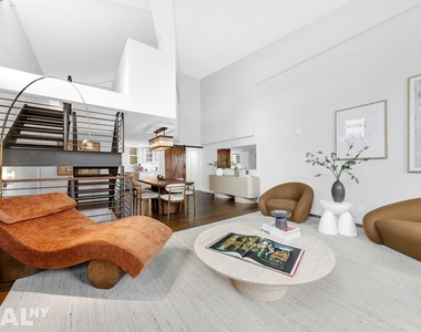 305 Second Avenue - Photo Thumbnail 4