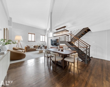 305 Second Avenue - Photo Thumbnail 2