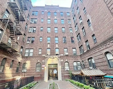 Bowne Street - Photo Thumbnail 19