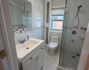 45th Avenue - Photo Thumbnail 13