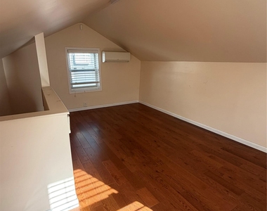 45th Avenue - Photo Thumbnail 15