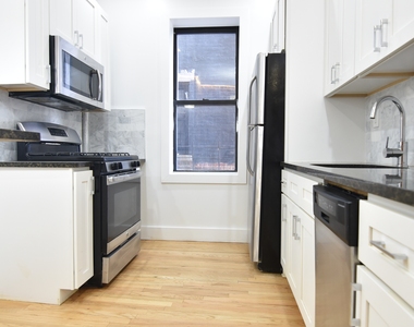 Wadsworth Avenue - Photo Thumbnail 2