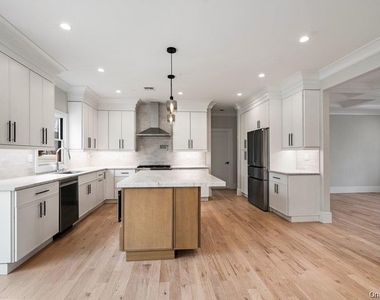 35 Main Parkway - Photo Thumbnail 5