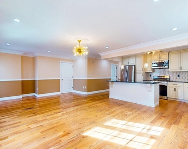 11625 134 St - Photo Thumbnail 3