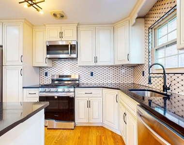 11625 134 St - Photo Thumbnail 5